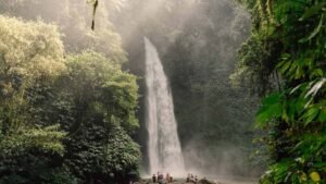 nung nung waterfal 21600X900