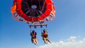 water-sport-parasailing-2-1600X900
